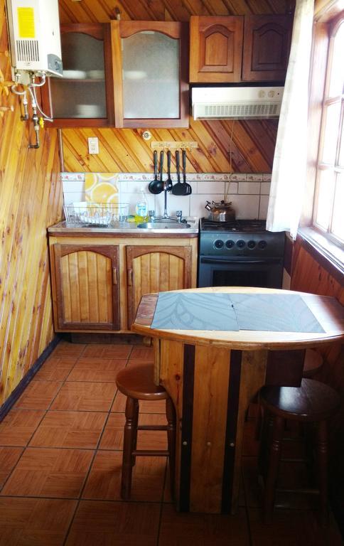 Cabanas Lago Abascal Apartamento Hornopirén