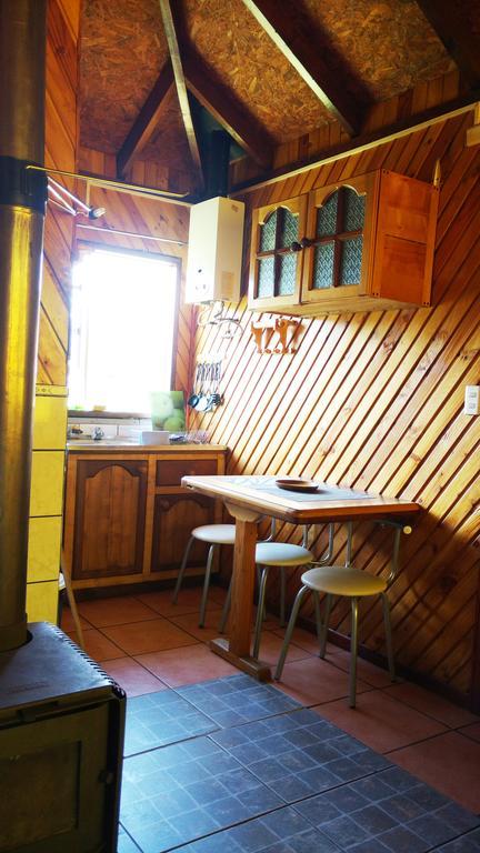 Cabanas Lago Abascal Apartamento Hornopirén
